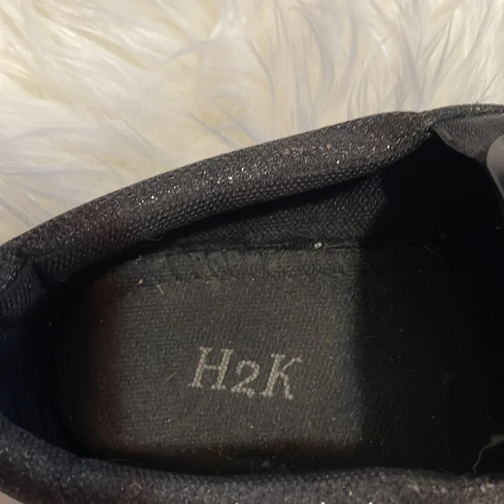 H2K sparkly black